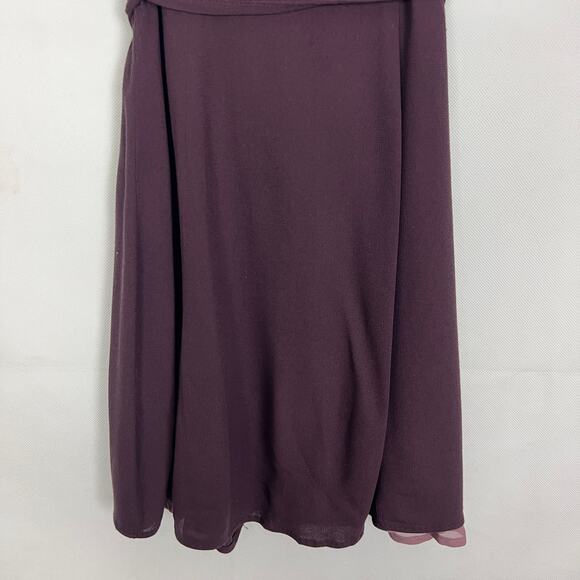 Ivy & Main Cold Shoulder Ruffle Tie-Back Dress Size Small - Picture 4 of 9